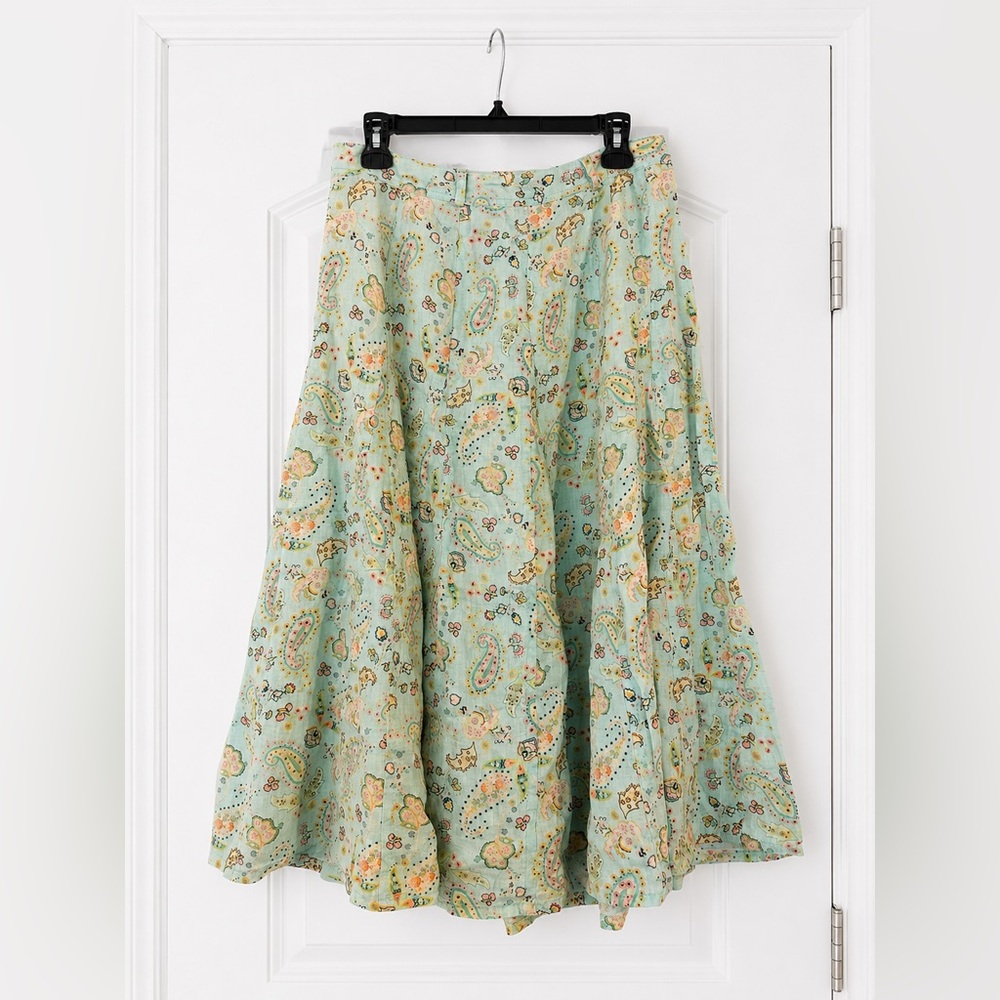 Liz Claiborne 100% Linen Paisley Midi Skirt
Mint Green A-Line Belt Loops Size M